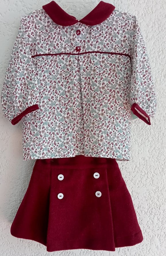 Conjunto blusa de algodón con falda de lana