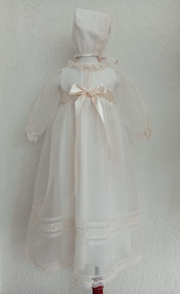 Ropón de organza beige