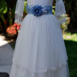 Vestido de tul bordado de puntos