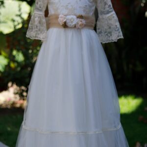 Vestido de tul liso plisado en falda
