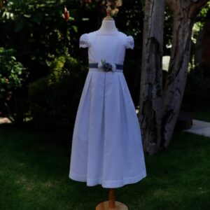 Vestido de plumetí con punta